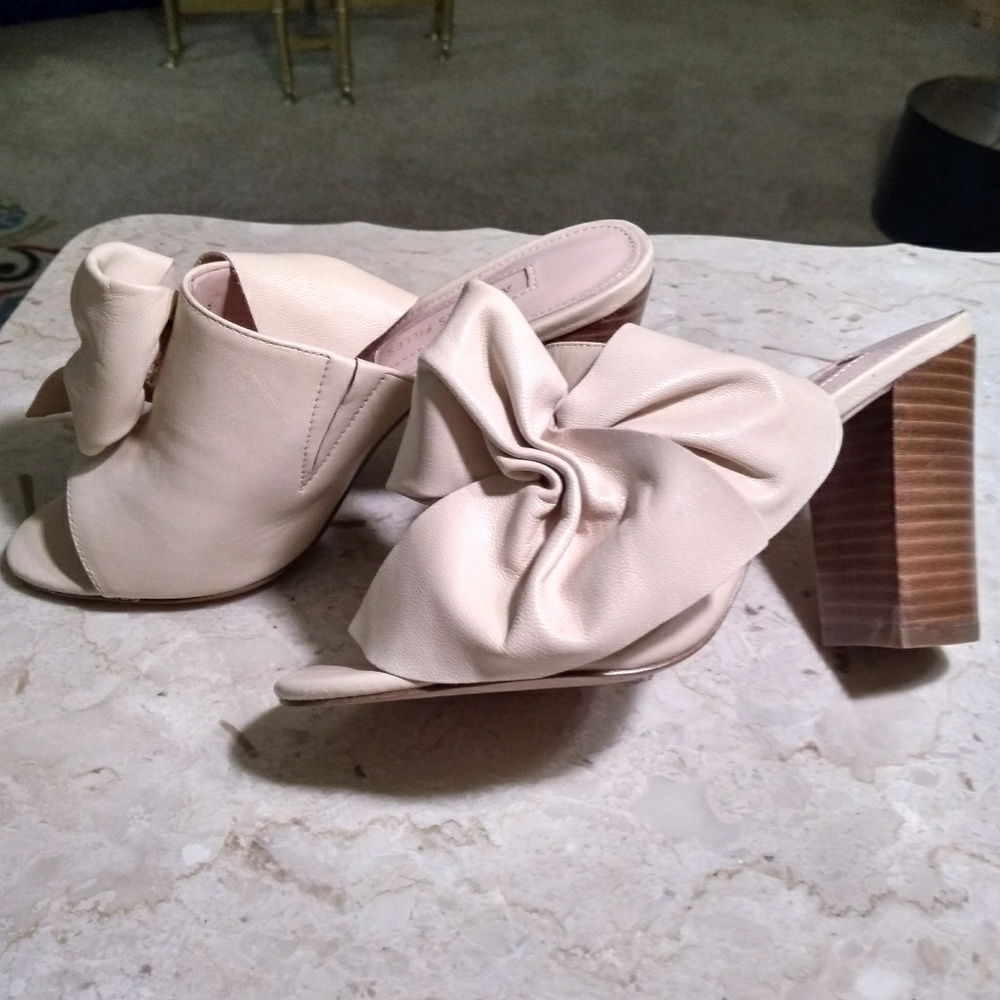 Shoes - Picture 2 of 5